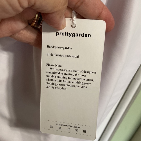 PRETTY GARDEN White One Piece Low Open Back Swimsuit Womens Medium - Picture 6 of 13